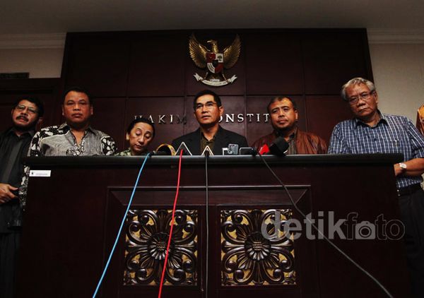 Akil Mochtar Ditangkap, Hakim MK Gelar Konpers