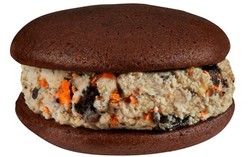 Nyam! Lembut Lezat Es Krim Whoopie Pie dari Baskin-Robbins