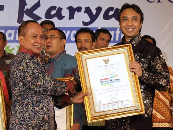 Anugerah Gelar Karya Pemberdayaan Masyarakat
