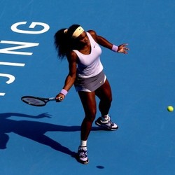 Serena ke Perempatfinal Usai Kerja Keras