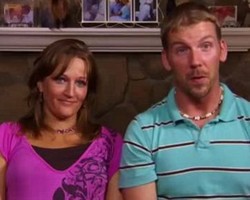  Pasangan Paling Irit dan Pelit: Mandi Bareng dan Berbagi Busa Shampo