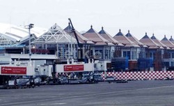 Lokasi Parkir Pesawat Obama Dialihkan untuk Pesawat Komersial