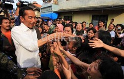 Cara Jokowi Ajak Makan Warga Tak Dilakukan Gubernur Sebelumnya