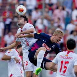 Sevilla Kalahkan 10 Pemain Freiburg