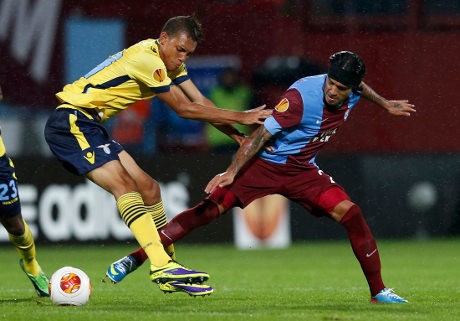 Dua Gol Floccari Selamatkan Lazio dari Kekalahan