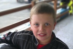 Paramedis Panik, Ayah Ini Gunakan Vacuum Cleaner Untuk Atasi Asma Anaknya