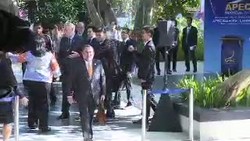 Unik, Menteri Marty dan Kerry Cipika-cipiki dengan Julie Bishop