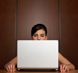 Hal-hal yang Selalu Diperiksa Mantan di Facebook