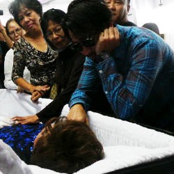 Kesedihan Ello Ditinggal Diana Nasution