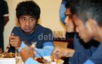 Punggawa Timnas U-19 Makan Siang