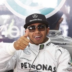 Optimisme Hamilton Usai Lewati Dua Sesi Latihan dengan Mulus