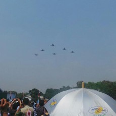 Menahan Napas, Terpukau Atraksi Pesawat Tempur TNI