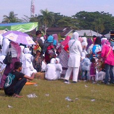 Acara Manasik Haji TK Disusupi Pengenalan Cagub Riau