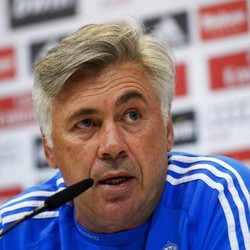 Ancelotti Tak Sesali Kepergian Oezil