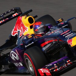 Di Sesi Terakhir, Vettel Patahkan Dominasi Hamilton