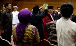 Awasi MK Atau akan Ada Akil Jilid Dua