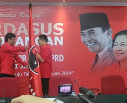 Pelantikan Ketua DPD PDIP Boy Sadikin Diwarnai Aksi Walkout