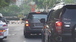 Saat Jokowi Berpolitik Menggunakan Mobil Rental