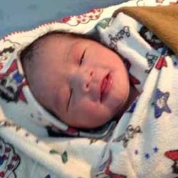 Selamat! Tria The Changcuters dan Dhatu Dikaruniai Bayi Perempuan