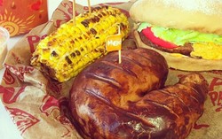 Wouw! Burger dan Ayam Panggang Ini Terbuat dari Cake!