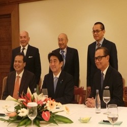 Chairul Tanjung, Sofjan Wanandi, dan Suryo Sulisto Bertemu PM Jepang