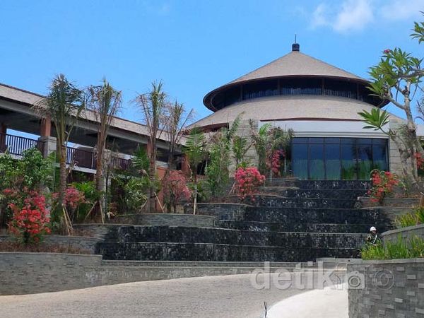 Melihat Hotel Tempat Pertemuan Puncak APEC Bali