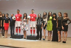Setelah acara launching yang berlangsung di Lotte Shopping Avenue, Sabtu (5/10), patung ini akan dipamerkan di mall tersebut selama 3 hari di lantai 3 Art and Culture.