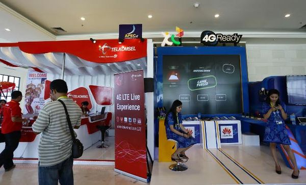 Adu Gengsi Telkomsel, Indosat, & XL di KTT APEC