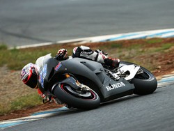 Casey Stoner Jajal Motor Sport Terbaru Honda
