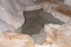 Ada Air Awet Muda di Gua Kallibong Aloa, Sulsel