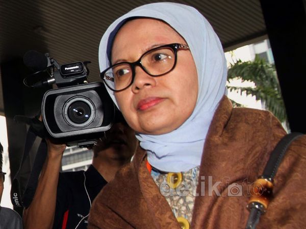 Chairunnisa Diperiksa untuk Akil Mochtar