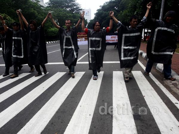 Gerak Lawan Tolak KTT APEC