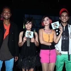 Uniknya Indonesia Pusaka Versi Tangga di JSF 2013