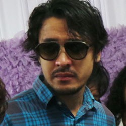 Ello Berusaha Tegar Jalani Hidup Tanpa Diana Nasution