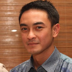 Naik Haji, Zumi Zola Berdoa Agar Cepat Dapat Momongan