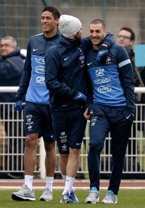 Varane Dukung Benzema Jadi Starter Lagi di Timnas