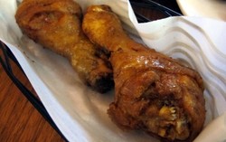 Kyochon: Menikmati Renyah Manis Honey Wings Korea dan Berfoto Bareng Siwon