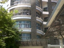 Ada Kebakaran di Gedung FE UGM, Mahasiswa dan Karyawan Berhamburan