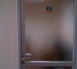 Ruang Kerja Suami Atut di DPR Tertutup Rapat