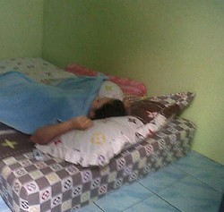 Mahasiswi Berpakaian Minim Ditemukan Tewas di Kamar Kos