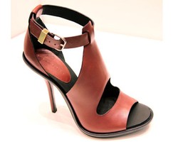 Editors Choice: Tampil Klasik ke Kantor dengan Sepatu dari Balenciaga 