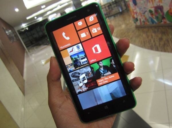 Nokia Lumia 625, Windows Phone dengan Layar Lega