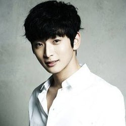Kondisi Terakhir Jinwoon 2AM Usai Operasi Pasca Kecelakaan