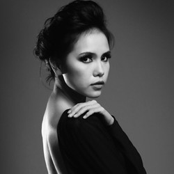 Faradisa, Si Model Iklan yang Suka Tampil Seksi