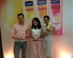 3 Serum Tubuh dari Vaseline untuk Ekstra Melembabkan Kulit
