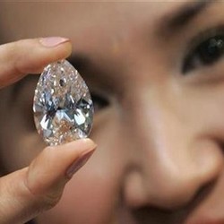 Wah, Berlian Sebesar Telur Laku Rp 300 Miliar di Hong Kong