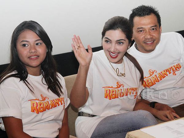 Debut Akting Anang, Ashanty, dan Aurel di Romantini