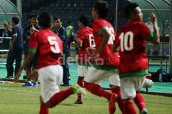 2 Gol Indonesia lainnya datang dari tendangan Paulo Oktavianus Sitanggang dan sepakan sang kapten Evan Dimas Darmono.
