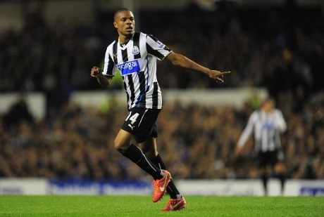 Newcastle Ingin Pertahankan Remy