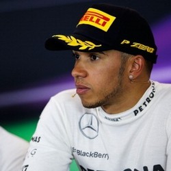 Hamilton Klarifikasi Komentarnya soal Vettel